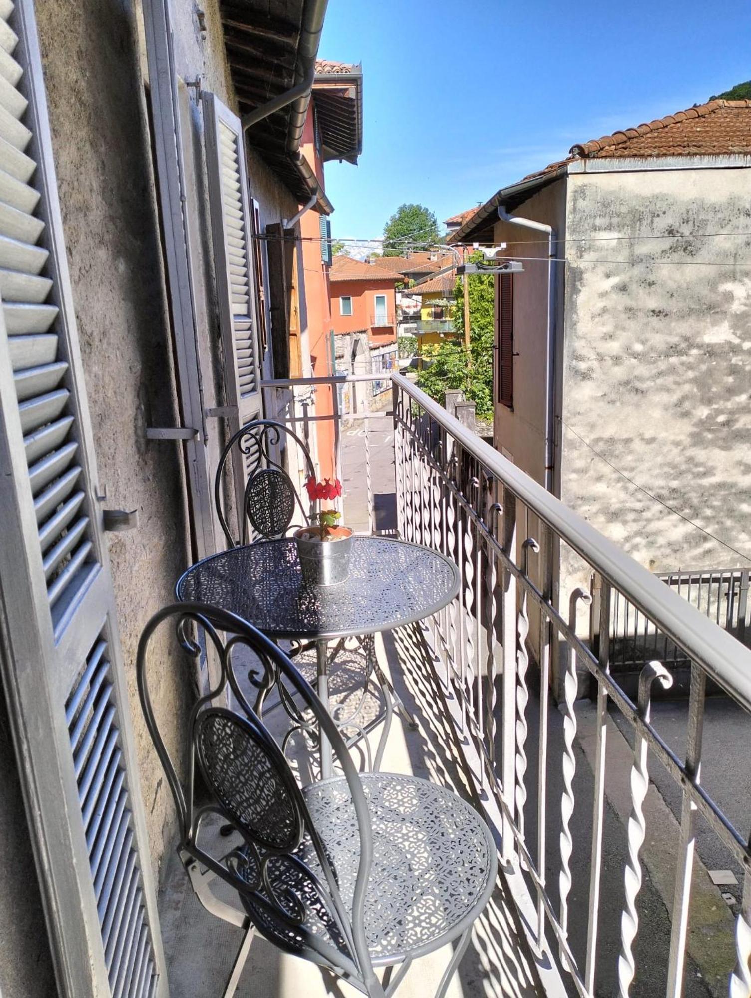 Casa Vacanze Scent Of Roses Verbania Exterior foto